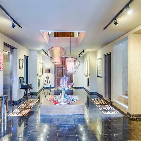 Private Plunge Pool, Art, Spa, Pool With Cabanas-2