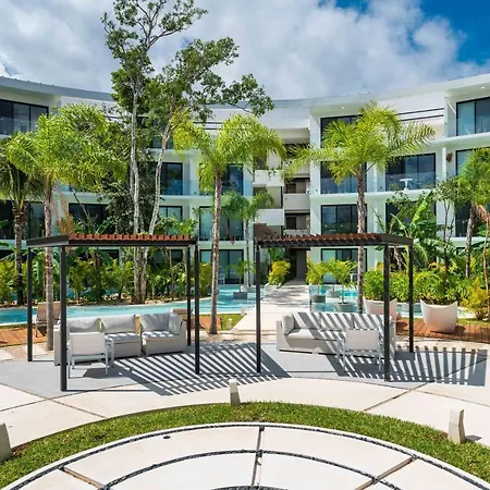 Cozy Apartments At Central Park Lagunas-3
