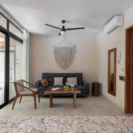 Boho 1Bdr Condo Plunge Pool Gym 100 Mbps Wifi-2