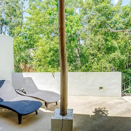 Modern Suites, Surrounded By Lush Landscapes, 2 Pools Onsite-2
