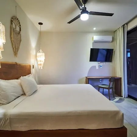 Impeccable Penthouse La Veleta Private Terrace With Pool Fitness Area & Shared Pool-2