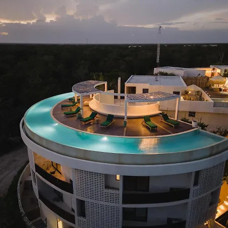 Elegant & Fantastic Penthouse In La Veleta With Private Rooftop Pool & Lounge Area, Insta-Worthy Pool & Concierge Services-2