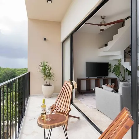 New! Penthouse With Plunge Pool, 2 Miles To Beach-3