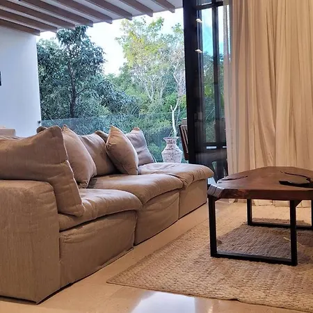 Casa Mittens-2