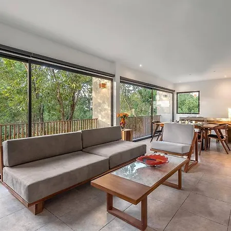 2 Bedroom Apt Wamazing Natural Lightinglocation-3