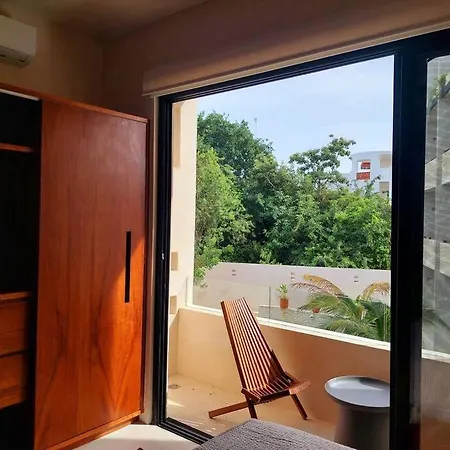 Fully Equipped Studio, King Size Bed, Great Wifi,-2