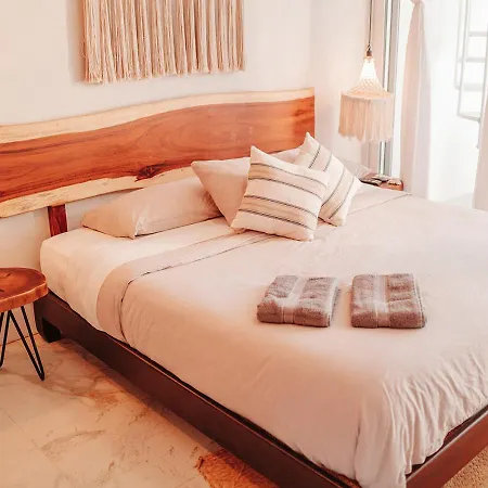Brand New, Ph Roof Top Jungle View, Private Pool.-3