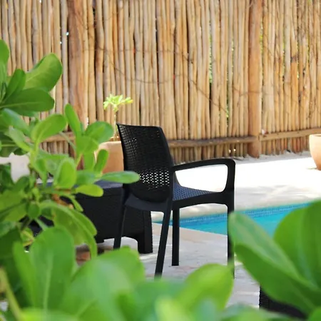 Casa Caracol Oceanfront Sandy Beach In Neighborhood With 24 Hr Security-3