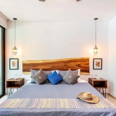 Boho Chic Lux Jungle Studio At The Panoramic 360 Rooftop Pool-2