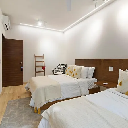 103 Cozy Apartment With Private Terrace 2 Bedroom 2 Ba-3