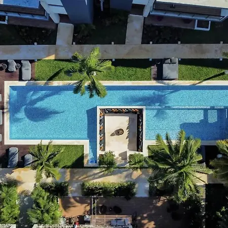 Spacious Condo, beautiful pool, Wi-Fi - Casa Kaanal 104-3
