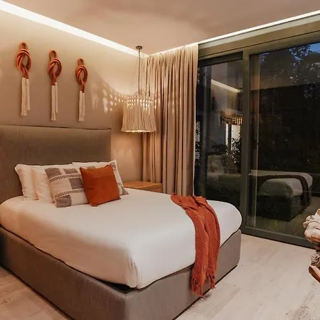 Luxurious And Mystical 2Br Flat With Pool View-3