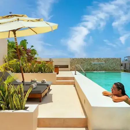 Ave Del Paraiso Ph - 3-Bedrooms And A Pool-3