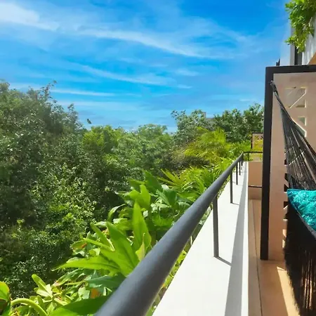 Ave Del Paraiso Ph - 3-Bedrooms And A Pool-2