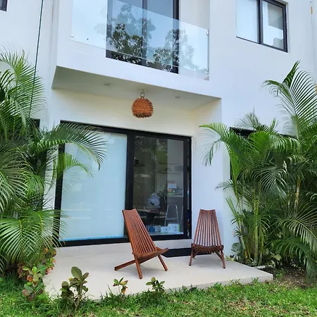 Casa De Tres Recamaras Con Alberca Compartida Con Hermosas Vistas A La Jungla Y Cerca De Todo, Ruinas, Cenotes, Laguna, Playa, Con Cochera Privada-3
