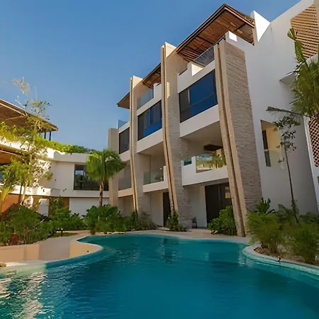 Condo Moots 101 With Private Pool & Rooftop Yoga-2