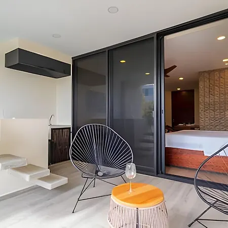 Private Pool Apartment Moots 205-2