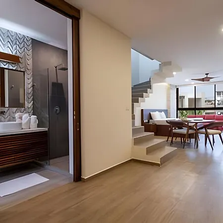Penthouse With Private Pool Moots 305-3