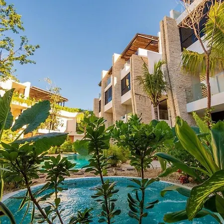 Penthouse With Private Pool Moots 304-3