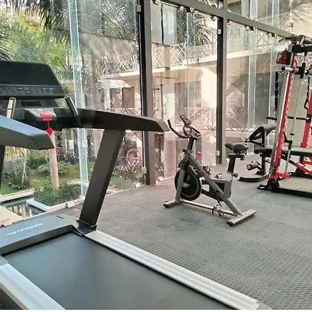 Exclusivo Y Moderno Pool And Gym-3