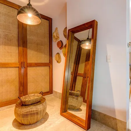 Private Rooftop 1Br Condo With Stunning Common Areas-2