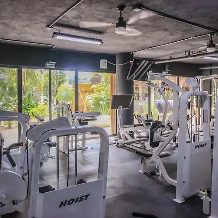 Luxury Studio With Rooftop Pool And Gym In Top Location-3