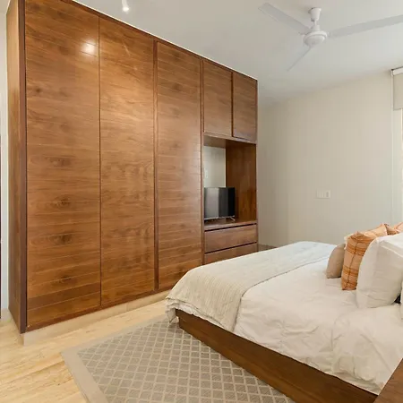 205 Perfect Location 3 Bedrooms Apartment-2
