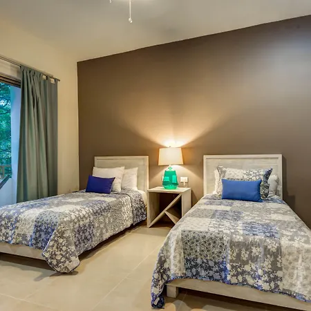 Blue Beach 2 Brm Apt Sleeps 5-2