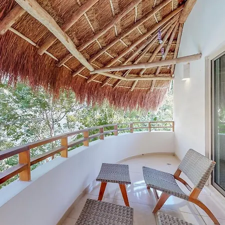 Penthouse Lili 308@ Real Zama-3