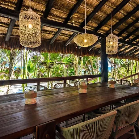 Beachfront 5 Bedroom Villa- Amazing Views!-3