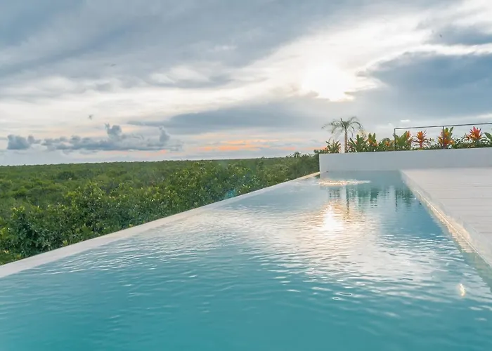 Modern & Stylish 1Br Apartment La Veleta Infinity Pool, Fitness Area & Rooftop Lounge Tulum
