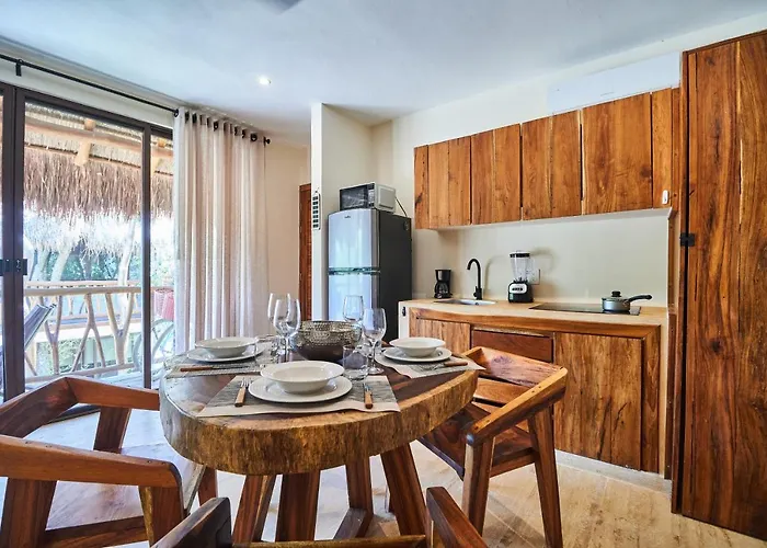 Lovely Double-Floor Apartment La Veleta Private Rooftop, Swimming Pool, Bikes & Balcony Tulum