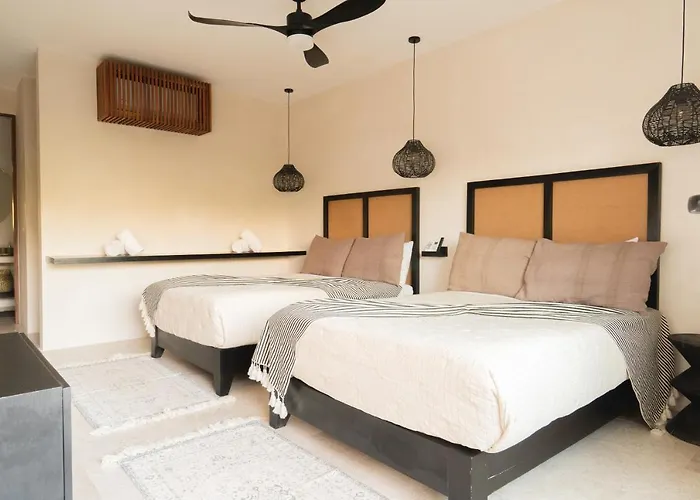 Elegant & Fantastic Penthouse In La Veleta With Private Rooftop Pool & Lounge Area, Insta-Worthy Pool & Concierge Services Tulum acceptant les animaux